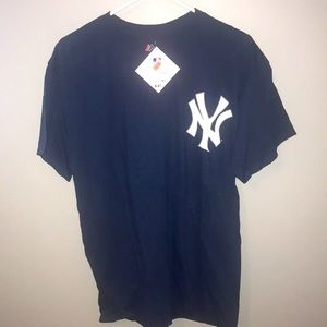 NWT Yankees tshirt